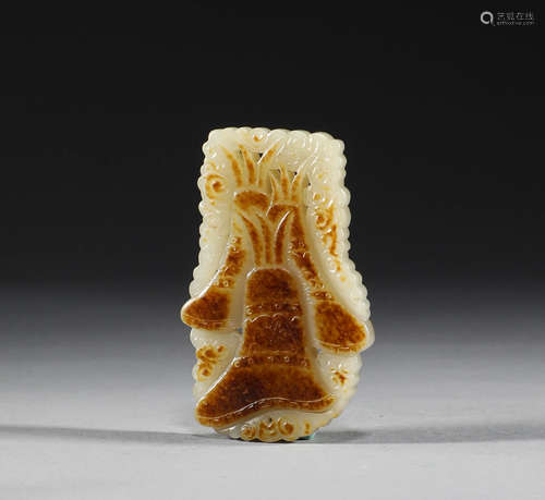 Hetian jade tripod Pendant in Ming Dynasty