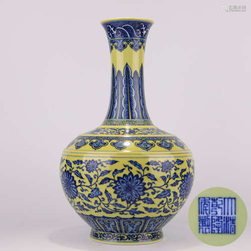 Blue and White and Yellow-Ground Flower Bottle Vase