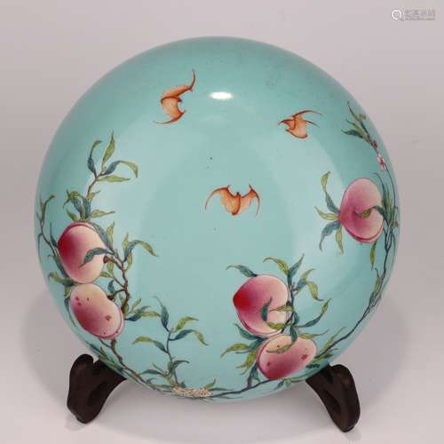 Turquoise-Ground Famille Rose Nine Peaches Box