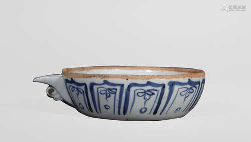 Blue and White Dragon Vessel Lian