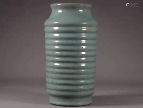 Guan Type String Vase