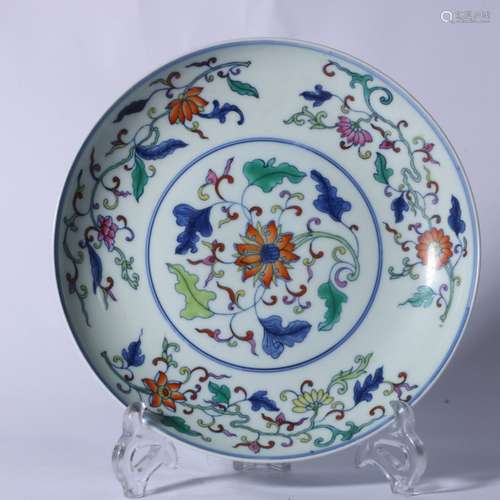 Doucai Porcelain 