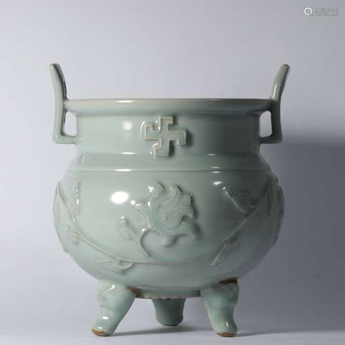 Longquan Kiln Porcelain Tripod Furnace, China