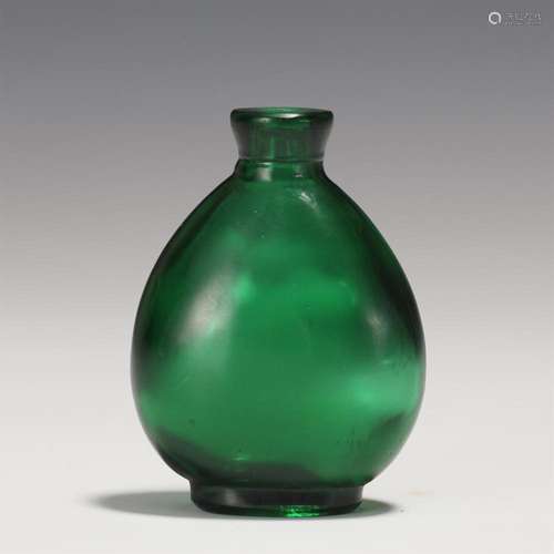 A CHINESE JADE VASE