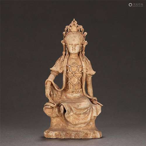 A CHINESE PORCELAIN FIGURE OF GUANYIN BUDDHA STATUE