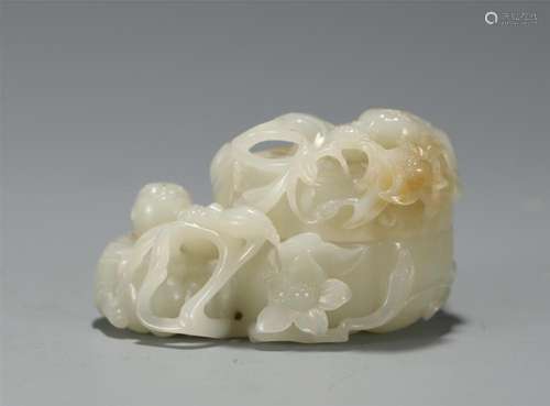 A CHINESE WHITE JADE INK PAD BOX