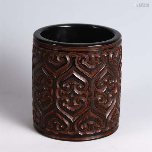 A CHINESE LACQUER PATTERN BRUSH POT