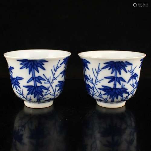 A Pair Chinese Blue And White Porcelain Cups