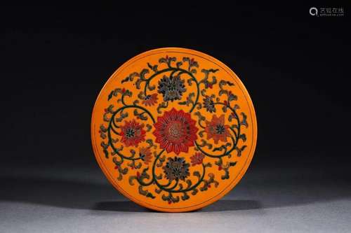 Qing Dynasty Qianlong Period - Lacquer Floral Lidded