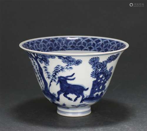 A CHINESE BLUE AND WHITE PORCELAIN BOWL