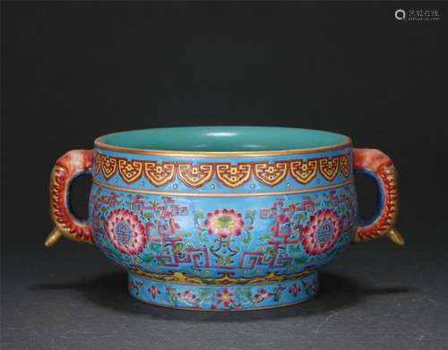 A CHINESE FAMILLE ROSE PORCELAIN FLORAL CENSER