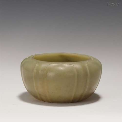 A CHINESE JADE BOWL