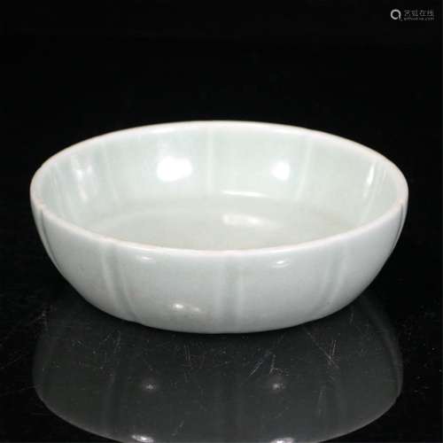 A CHINESE CELADON GLAZE PORCELAIN BRUSH WASHER