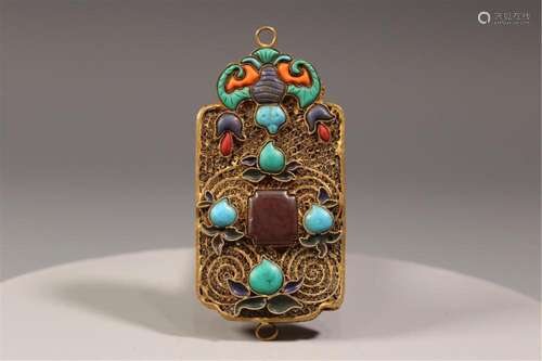 A CHINESE GILT SILVER FILIGREE HANGED PENDANT