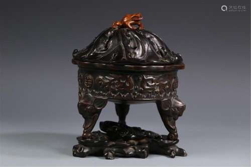 A CHINESE AGARWOOD TRIPOD CENSER