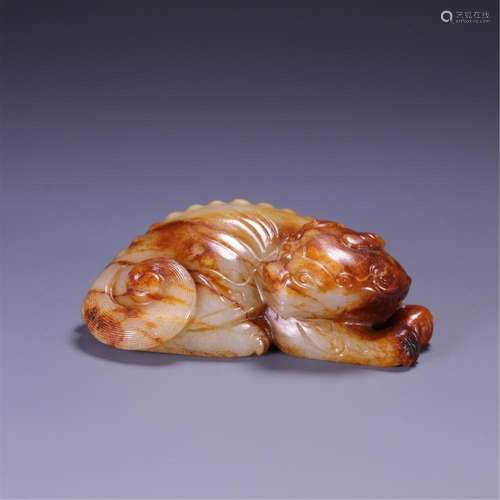 A CHINESE JADE AUSPICIOUS BEAST CARVED PIECE