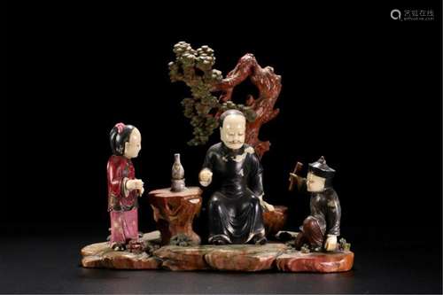 A CHINESE SHOUSHAN STONE FIGURES ORNAMENTS