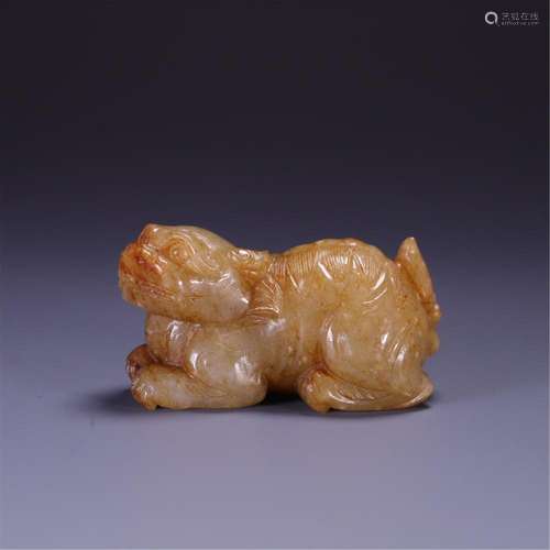 A CHINESE JADE AUSPICIOUS BEAST CARVED PIECE