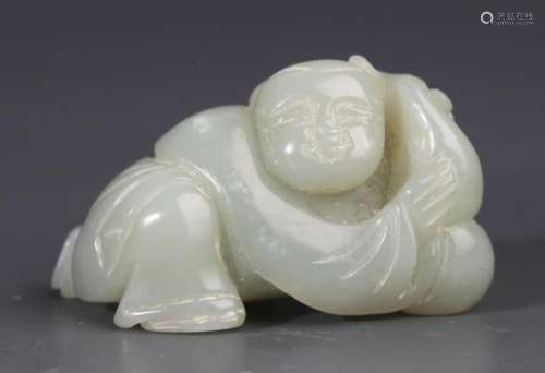 A FINELY BOY CARVING GREENISH WHITE JADE PENDANT
