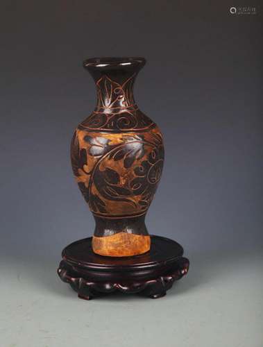 A CI ZHOU YAO FLOWER CARVING PORCELAIN BOTTLE