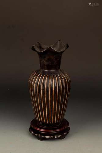 JI ZHOU KILN STYLE BLACK GLAZED FLOWER TOP VASE