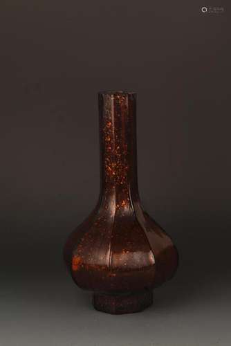 A AMBER COLOR SPRINKLE GOLD GLASS BOTTLE