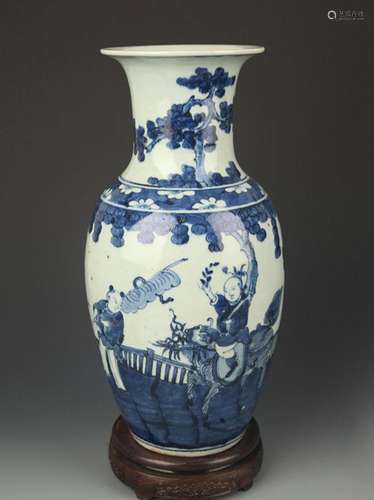 BLUE AND WHITE STORY PATTERN PORCELAIN VASE