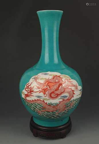 BLUE GLAZE FAMILLE VERTE DRAGON PAINTED GLOBULAR SHAPE VASE