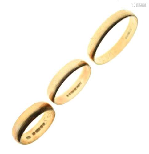 Three 9ct gold wedding bands
