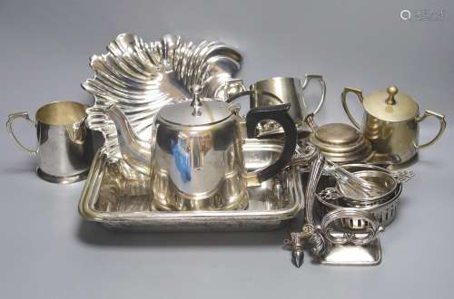 Assorted plated wares including hotel plate, entree dish and...