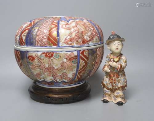 A 19th century Japanese Imari box and cover and a Satsuma po...