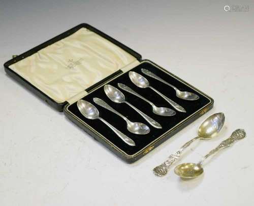 Cased set of six George V silver teaspoons together with a p...