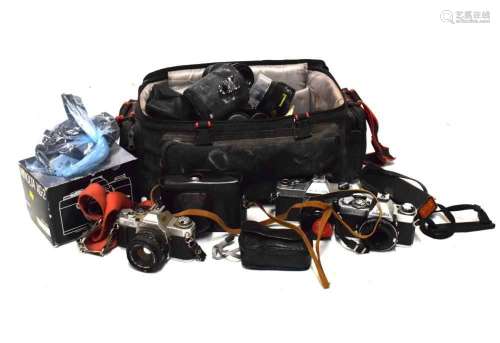 Quantity of cameras, lenses and photography equipment to inc...