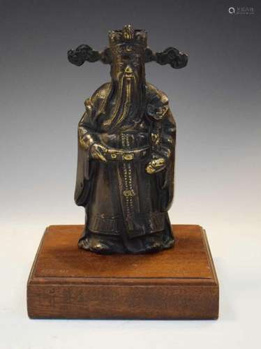 Chinese bronze figure