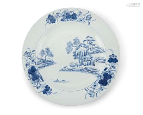 A LARGE BLUE AND WHITE ‘LANDSCAPE’ NANKIN PORCELAIN DISH / C...