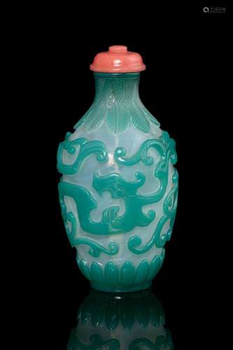 A GREEN OVERLAY ‘KUI DRAGON’ GLASS SNUFFBOTTLE China, Modern...