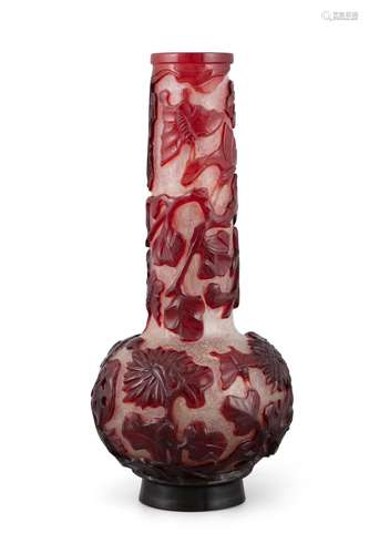 A RUBY-RED OVERLAY SNOWFLAKE GLASS PEKING/BEIJING BOTTLE VAS...