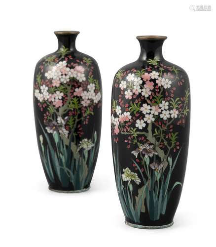 A PAIR OF SIGNED CLOISONNE VASES Japan, Meiji to Taisho peri...