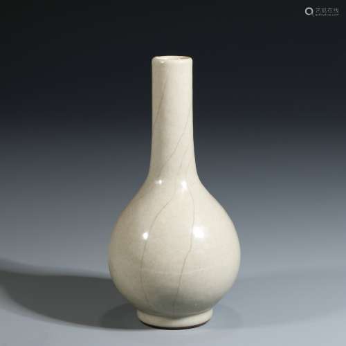 Ge Glaze Porcelain Bottle, China