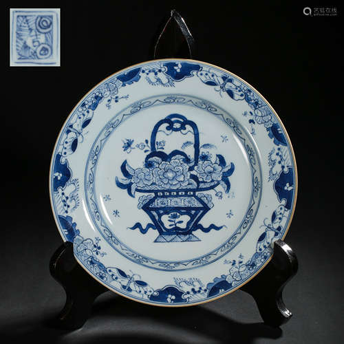 CHINESE QING DYNASTY BLUE AND WHITE PLATE