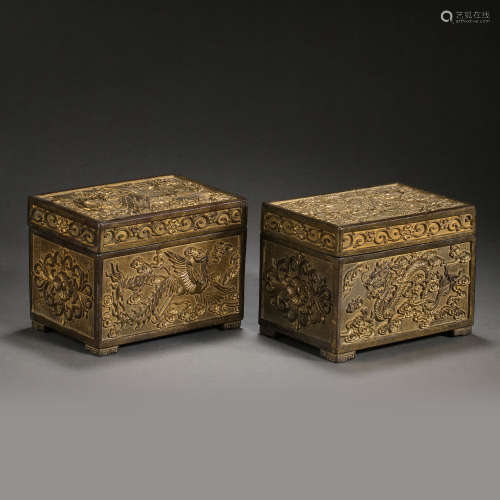A PAIR OF CHINESE QING DYNASTY DRAGON AND PHOENIX BOXES