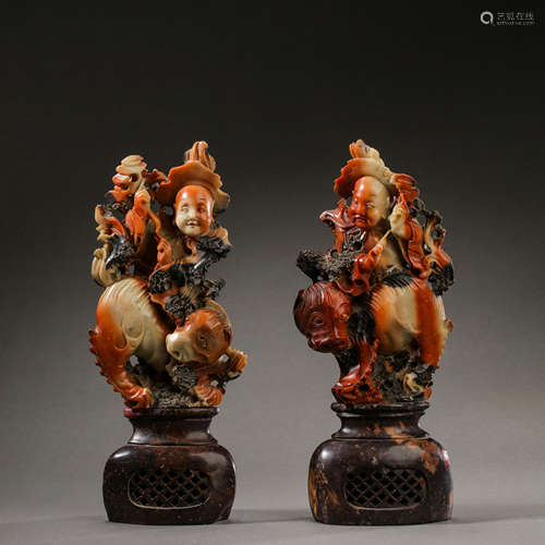 A PAIR OF CHINESE SHOUSHAN STONE ORNAMENTS, QING DYNASTY