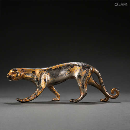 CHINESE HAN DYNASTY SILVER GILDED BEAST