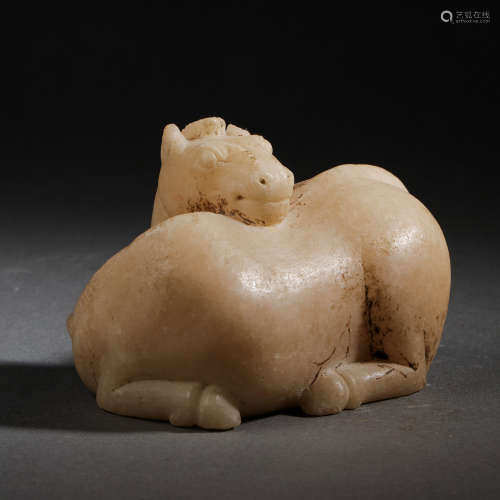CHINESE TANG DYNASTY WHITE MARBLE TURNING HORSE