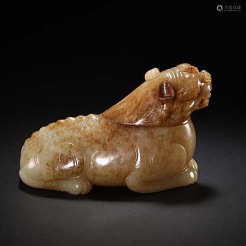 CHINESE HAN DYNASTY HETIAN JADE LION STATUE