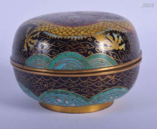 AN EARLY 20TH CENTURY CHINESE CLOISONNÉ ENAMEL BOX AND COVER...