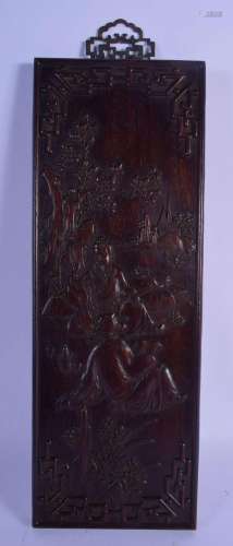 AN EARLY 20TH CENTURY CHINESE CARVED HARDWOOD HANGING PANEL ...