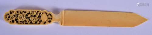 A 19TH CENTURY CHINESE CANTON IVORY LETTER OPENER Qing, deco...