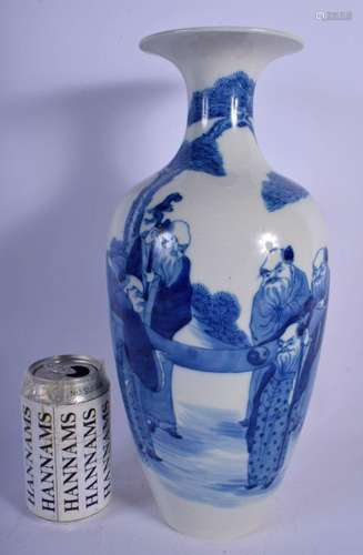 A LARGE 19TH CENTURY CHINESE BLUE AND WHITE PORCELAIN VASE b...