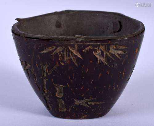 A 17TH/18TH CENTURY CHINESE CARVED COCONUT TEABOWL Kangxi/Yo...